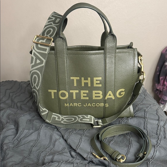 Marc Jacobs Handbags - Marc Jacobs medium Olive Green Tote with Gold Accents